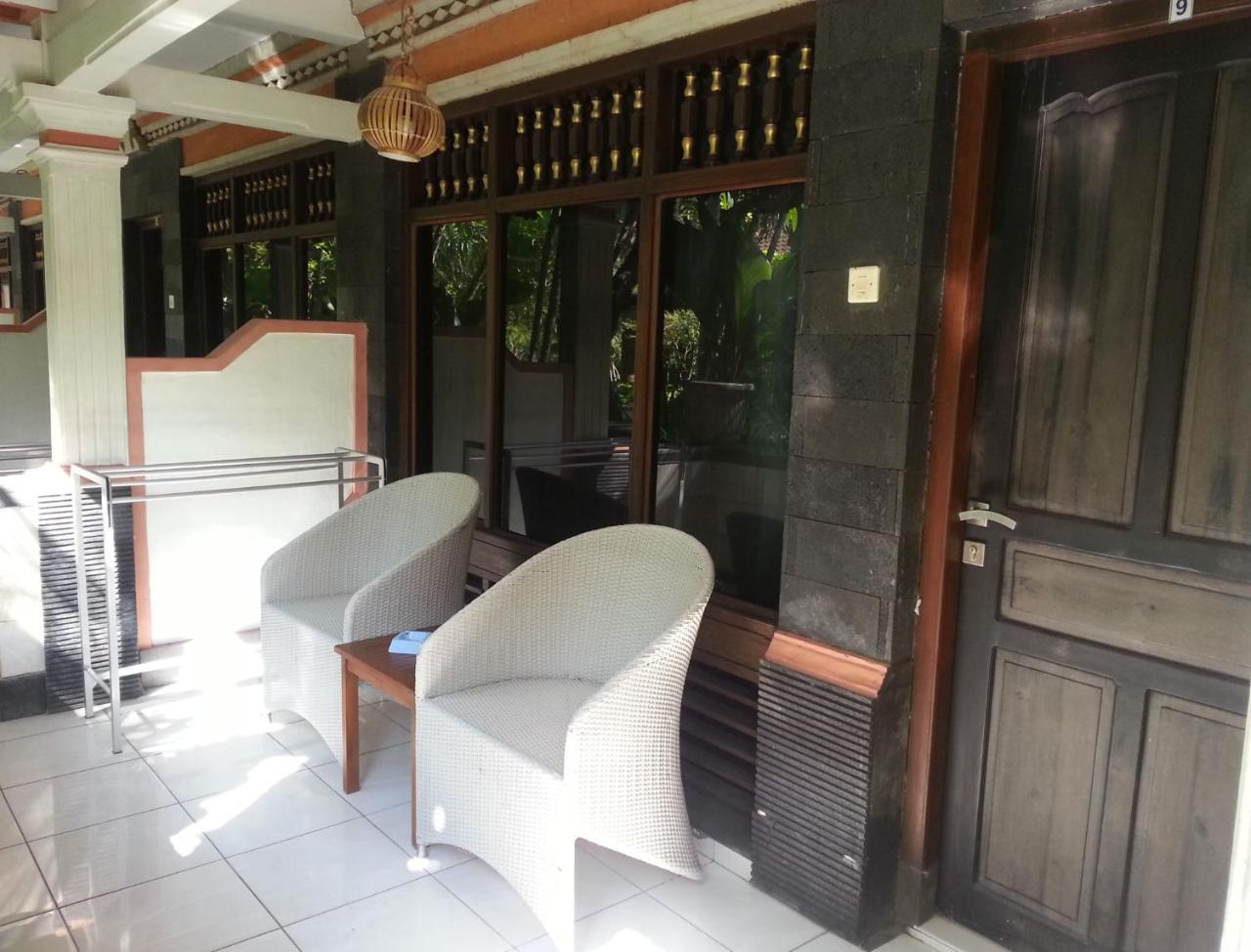 Dewa Bharata Bungalows Legian Pokoj fotografie